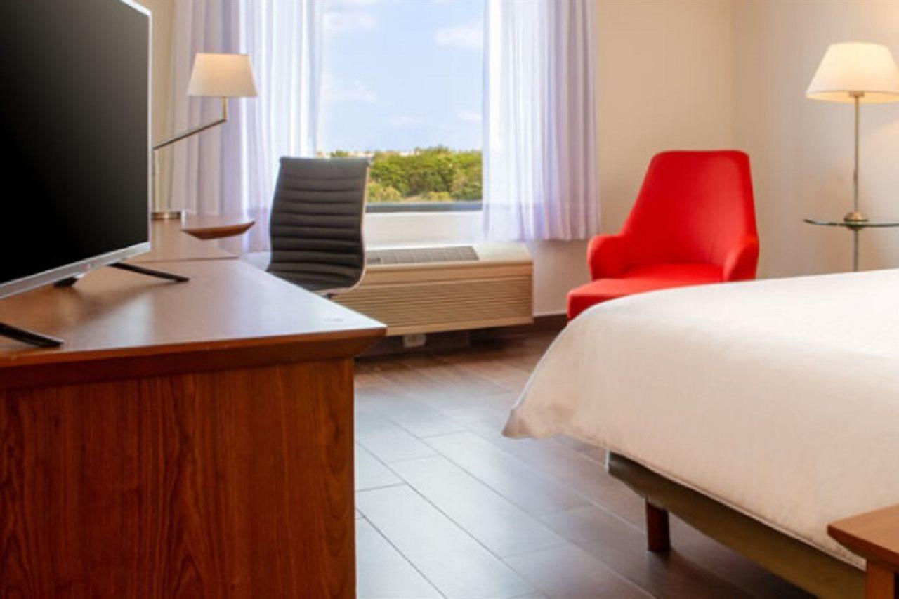 Fiesta Inn Тампико Экстерьер фото