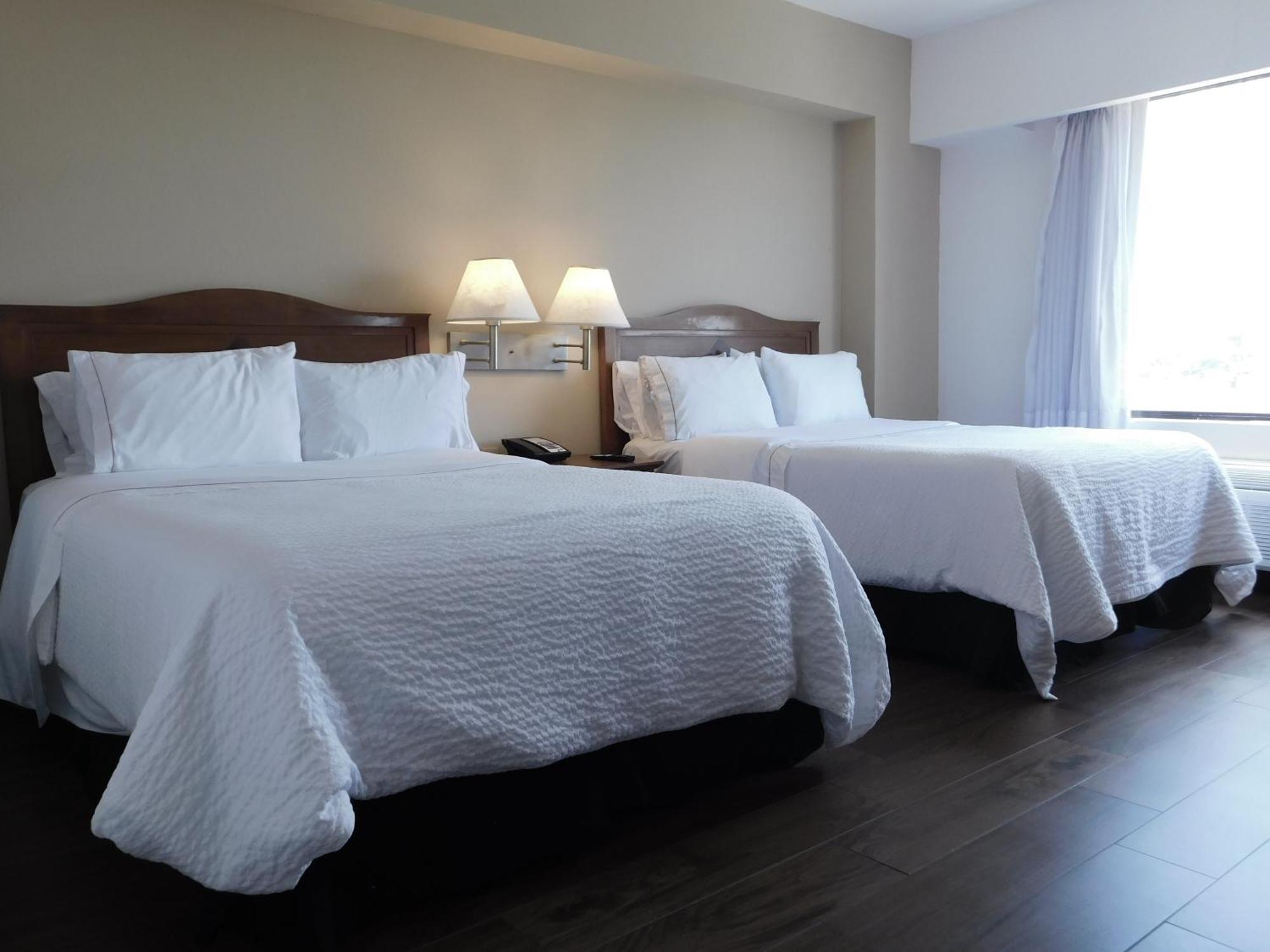 Fiesta Inn Тампико Экстерьер фото