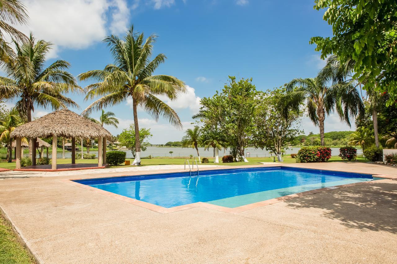Fiesta Inn Тампико Экстерьер фото