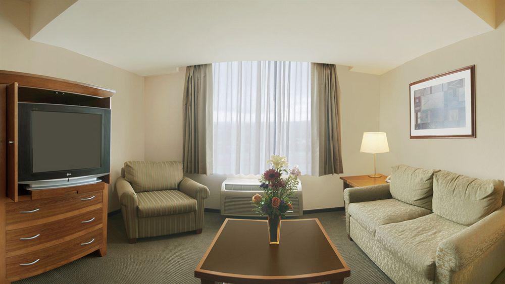 Fiesta Inn Тампико Экстерьер фото